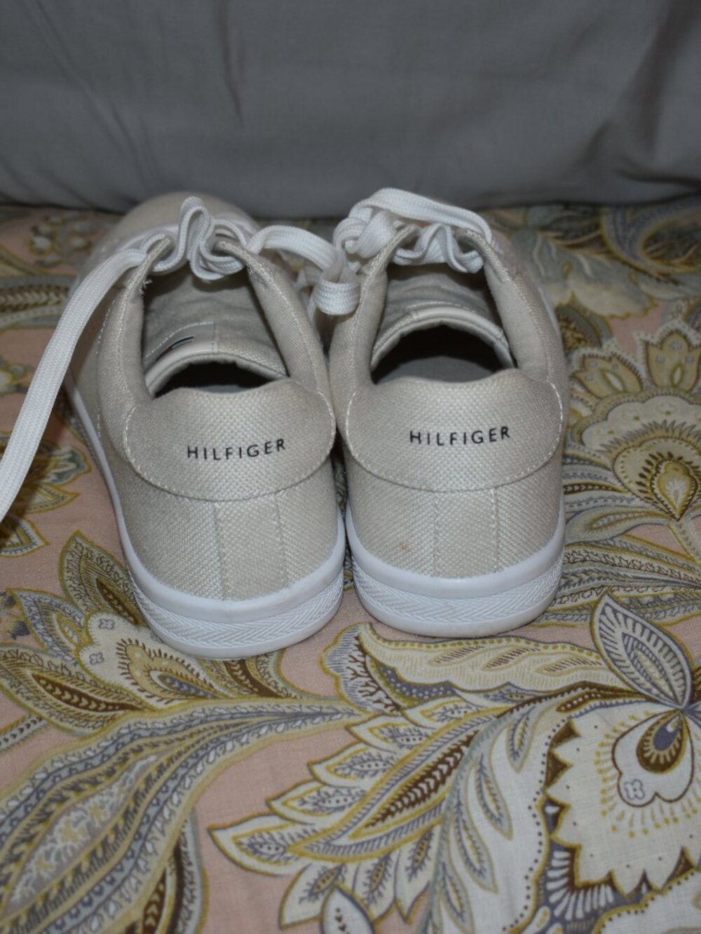 shoes - Picture 3 of 5